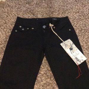 L.A. Idol Skinny Jeans.